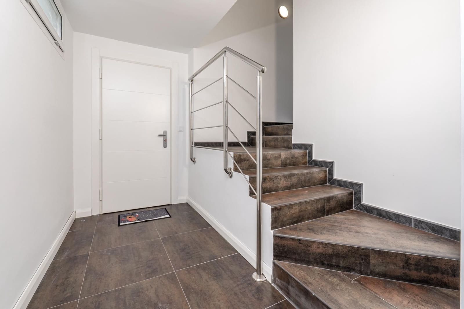 3 soveværelse Villa til salg i Otura med swimmingpool garage - € 749.000 (Ref: 9534169)