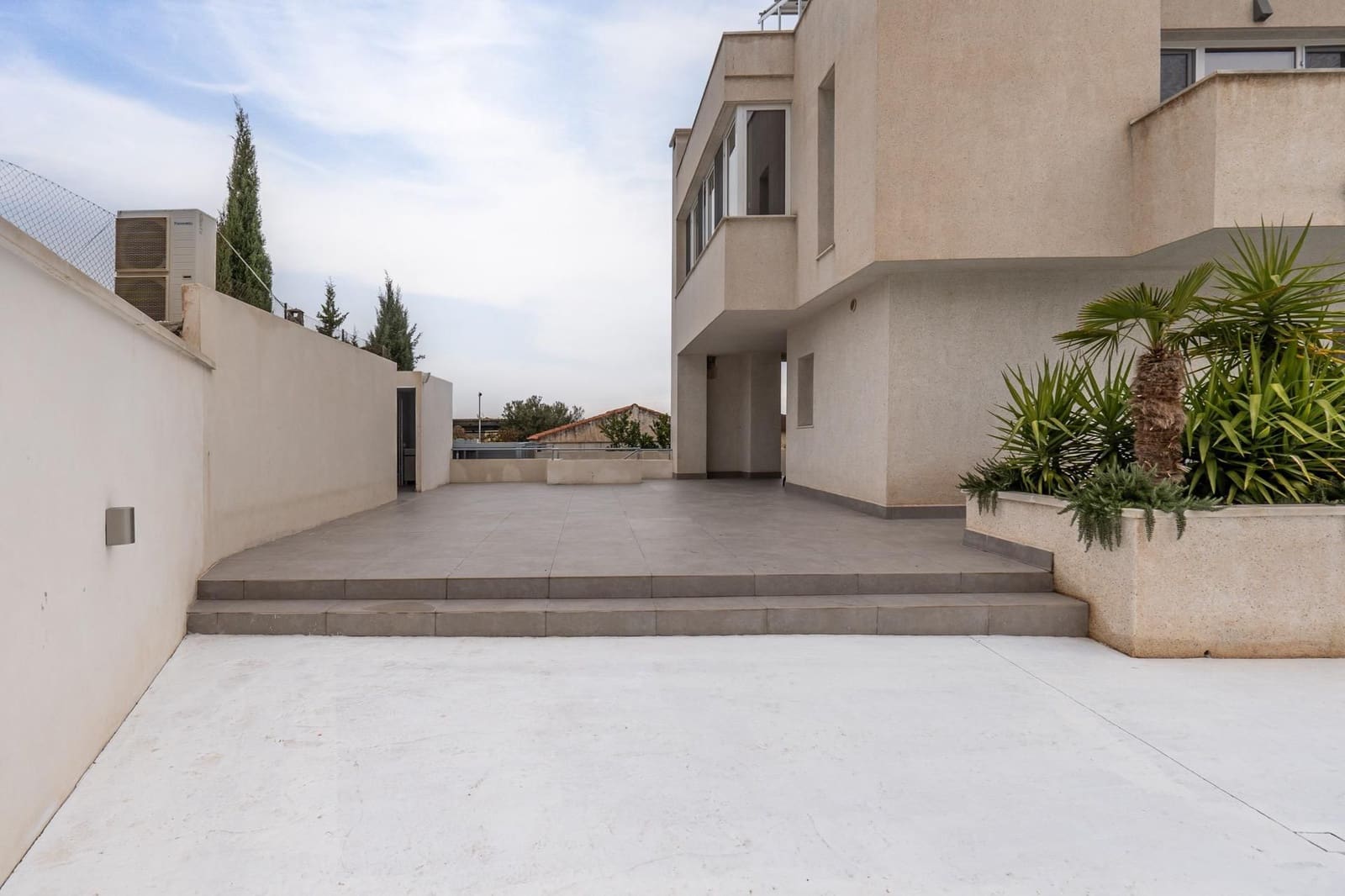 3 soveværelse Villa til salg i Otura med swimmingpool garage - € 749.000 (Ref: 9534169)