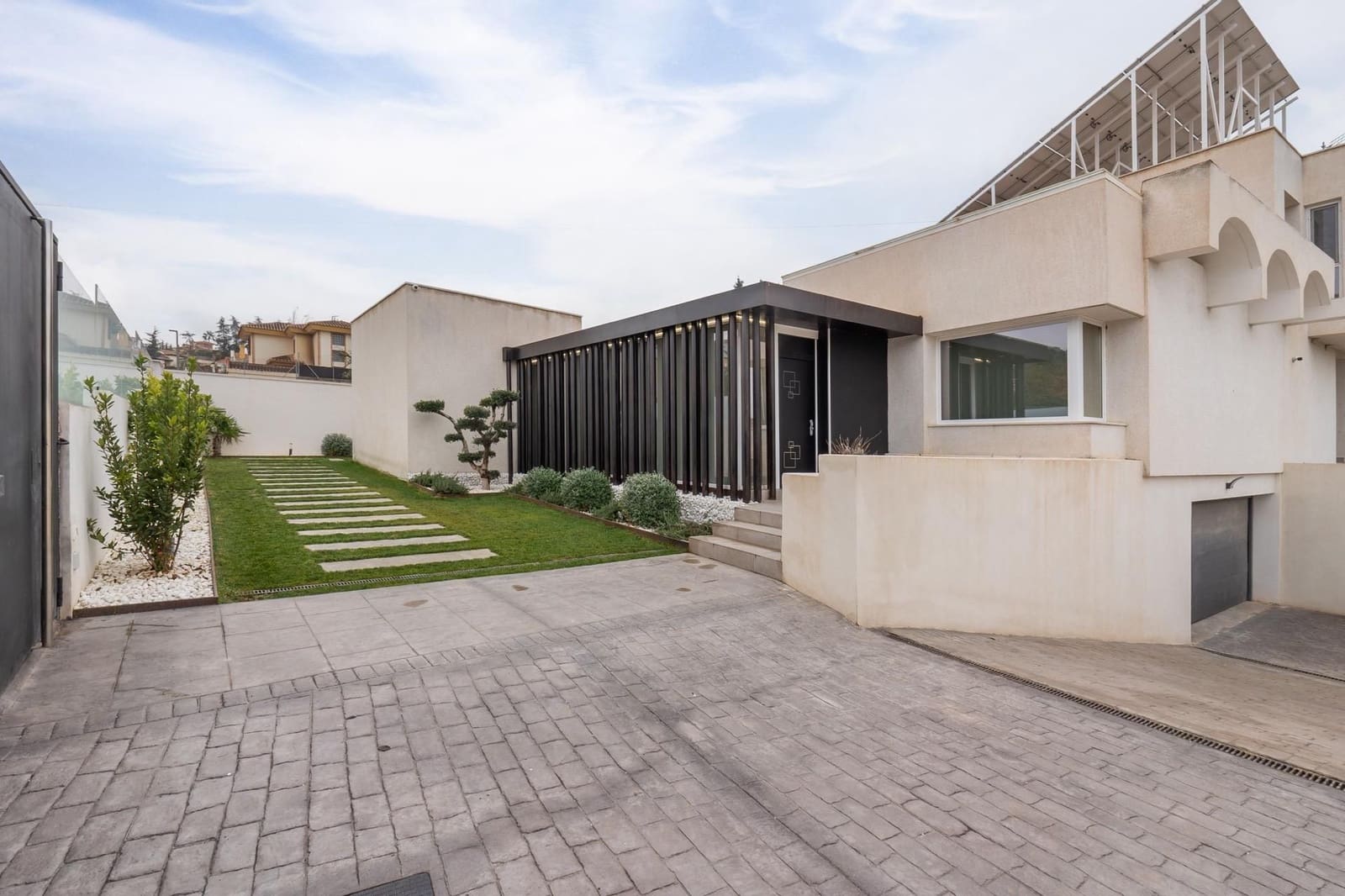 3 soveværelse Villa til salg i Otura med swimmingpool garage - € 749.000 (Ref: 9534169)