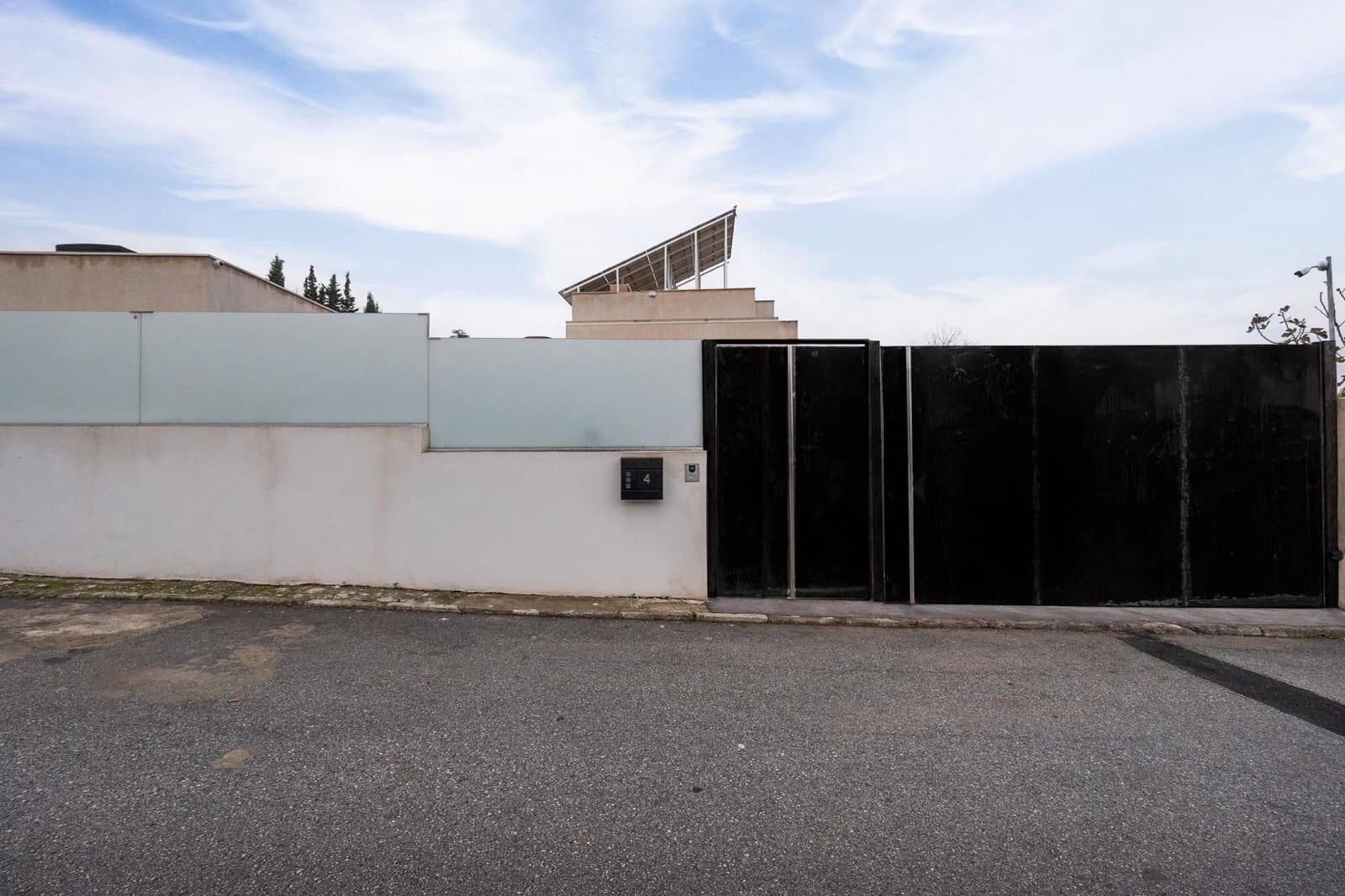 3 soveværelse Villa til salg i Otura med swimmingpool garage - € 749.000 (Ref: 9534169)