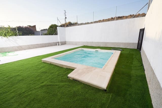 5 soveværelse Finca/Landehus til salg i Baza - € 141.900 (Ref: 9534170)