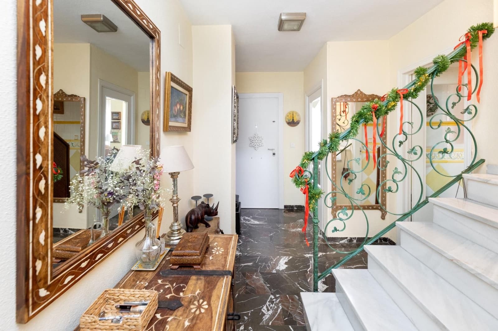 4 soveværelse Semi-Rækkehus til salg i Huetor Vega med garage - € 249.990 (Ref: 9534171)