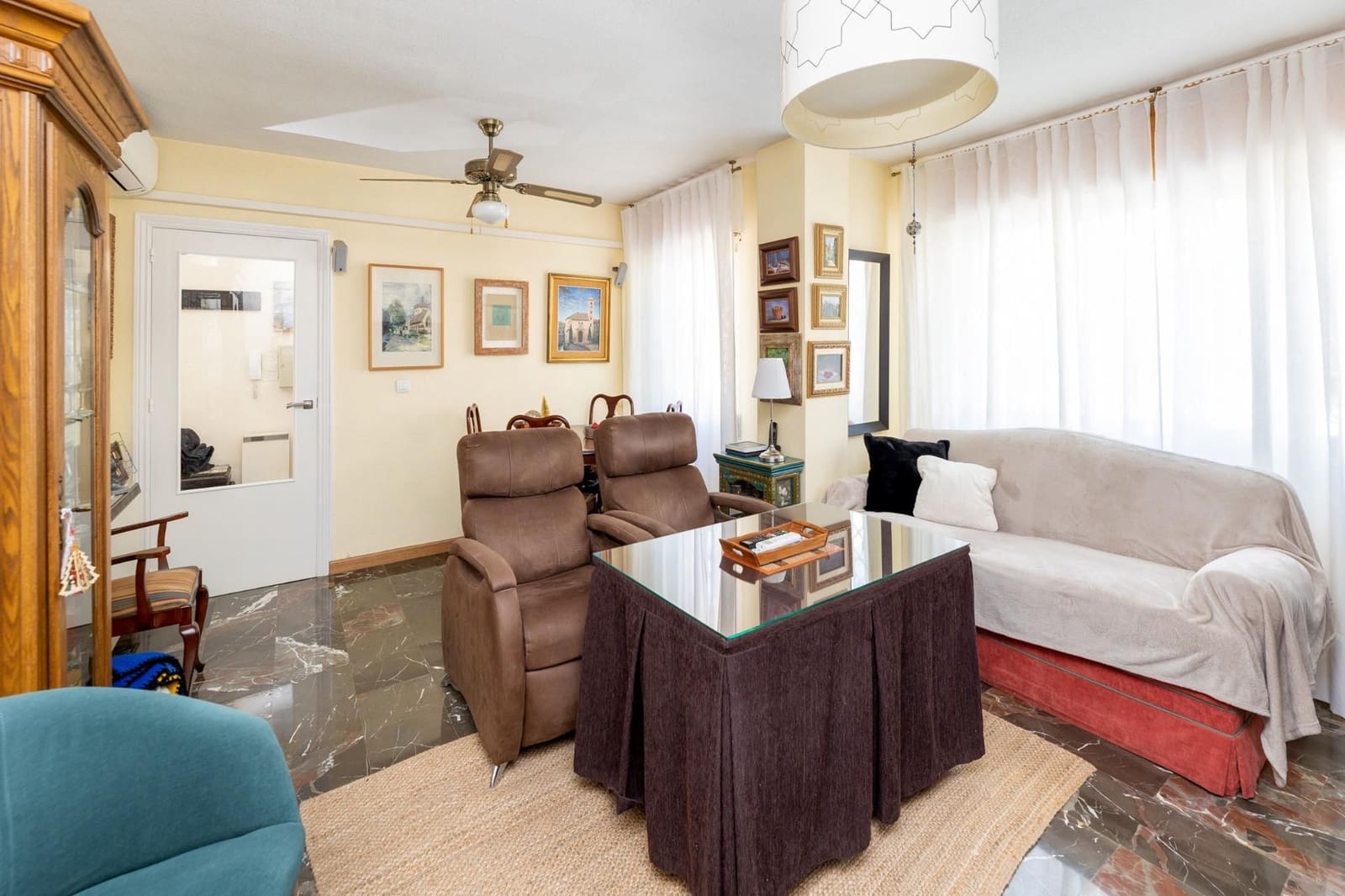 4 soveværelse Semi-Rækkehus til salg i Huetor Vega med garage - € 249.990 (Ref: 9534171)