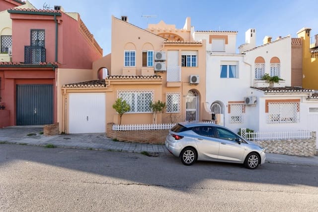 4 soveværelse Semi-Rækkehus til salg i Huétor Vega med garage - € 249.990 (Ref: 9534171)