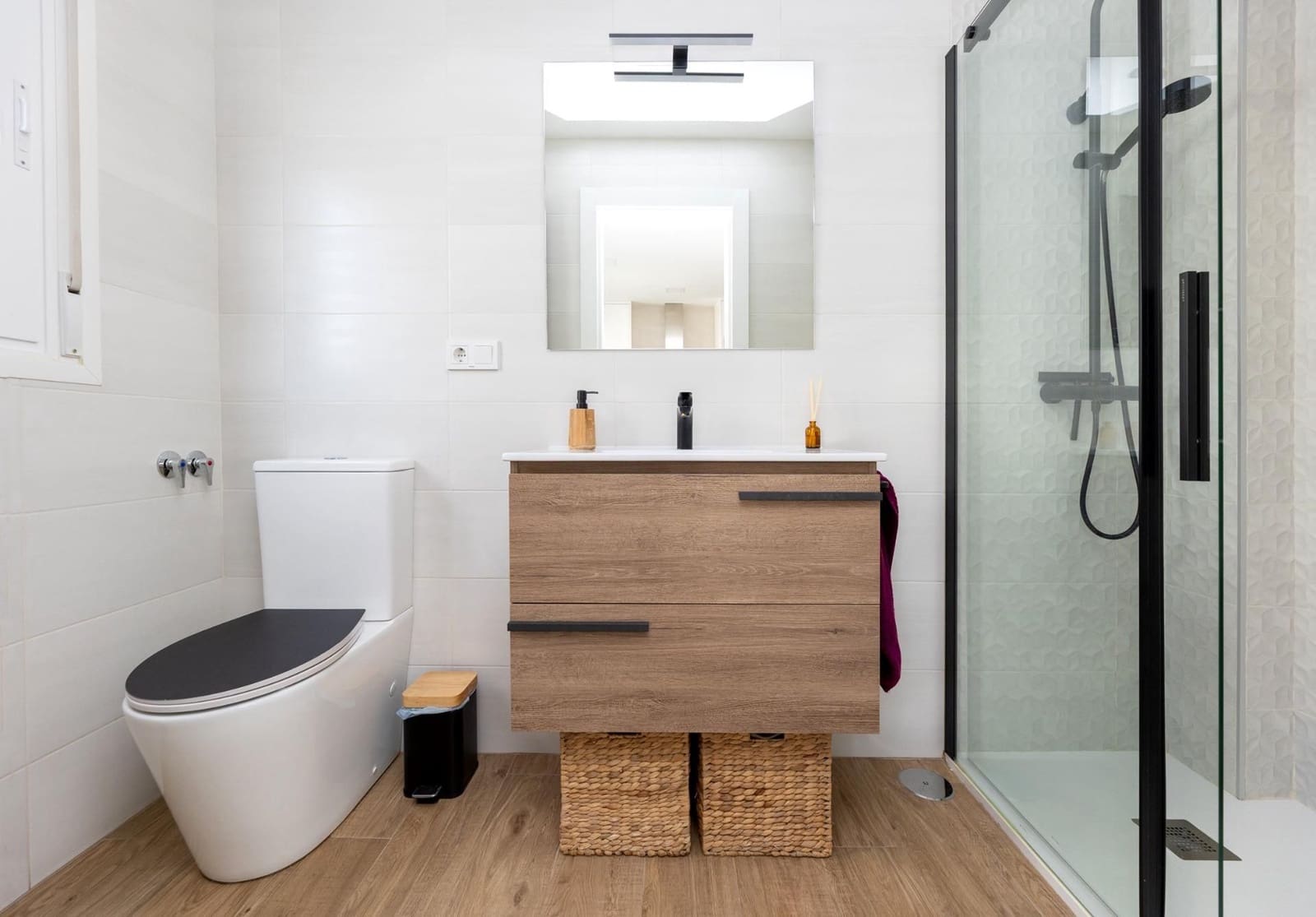 4 makuuhuone Omakotitalo myytävänä paikassa Granada kaupunki mukana 
autotalli - 465 000 € (Ref: 9534172)