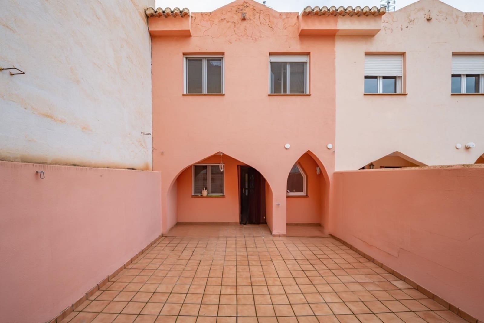 3 makuuhuone Omakotitalo myytävänä paikassa Las Gabias mukana 
autotalli - 225 000 € (Ref: 9534173)