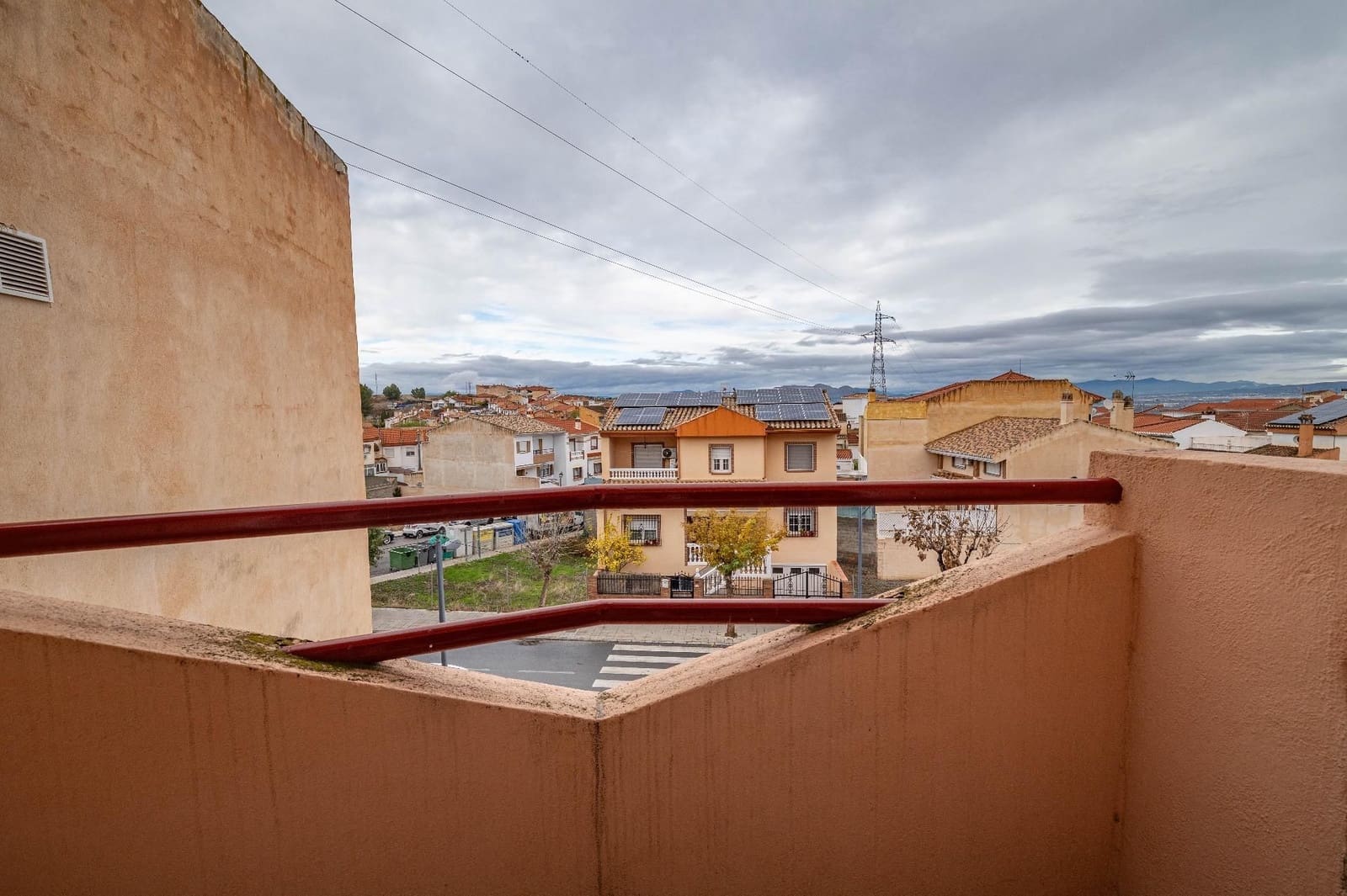 3 makuuhuone Omakotitalo myytävänä paikassa Las Gabias mukana 
autotalli - 225 000 € (Ref: 9534173)