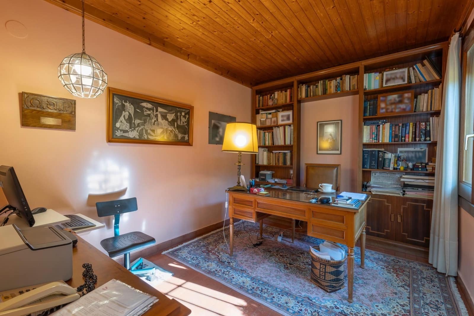 6 bedroom Villa for sale in Huetor Vega with garage - € 850,000 (Ref: 9534175)