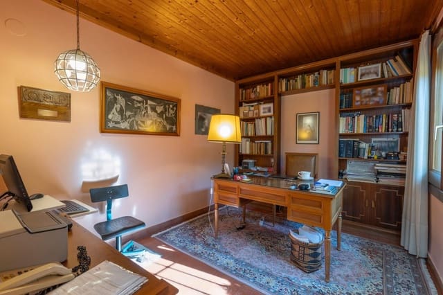 6 soveværelse Villa til salg i Huétor Vega med garage - € 850.000 (Ref: 9534175)