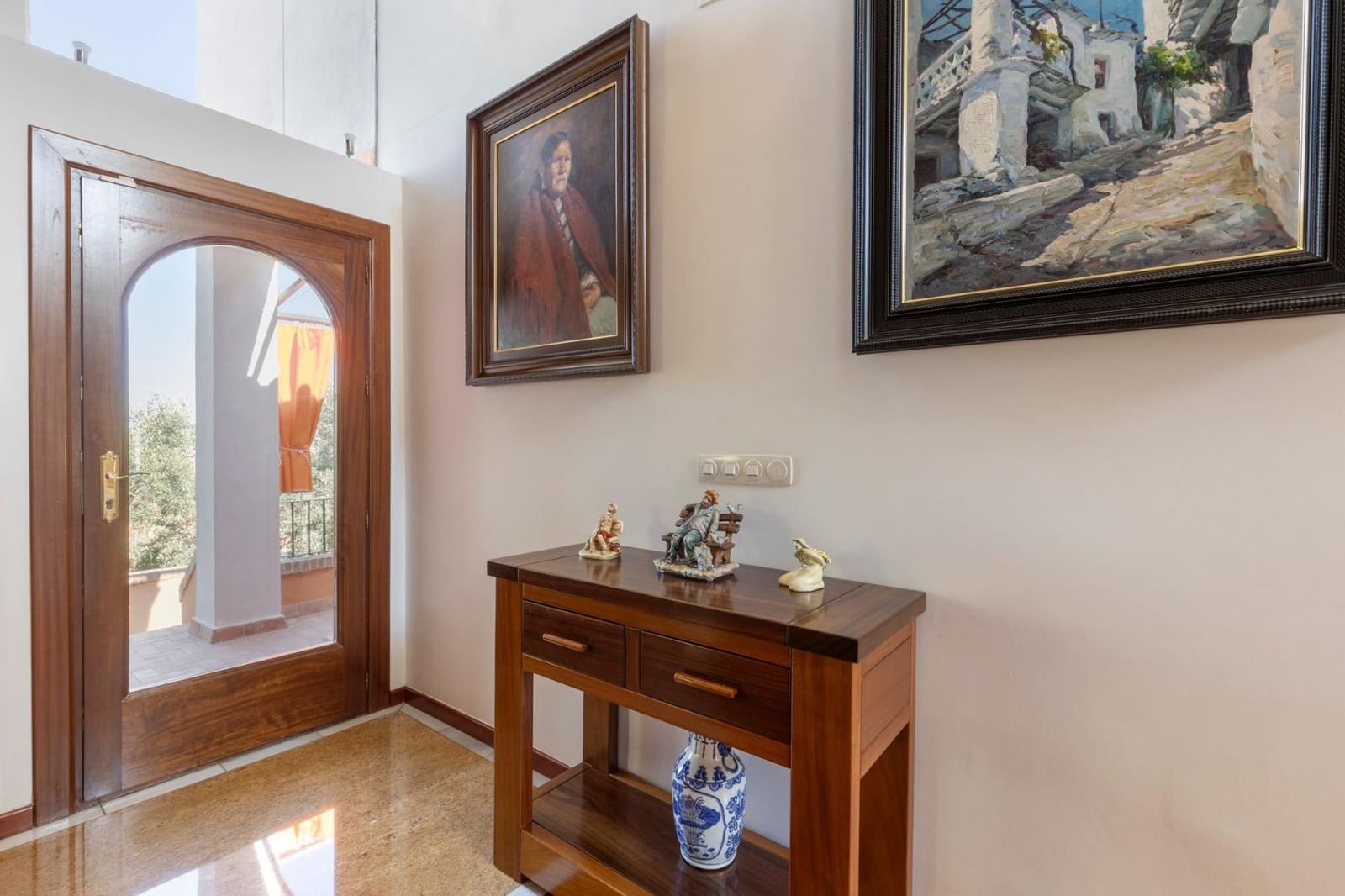 6 bedroom Villa for sale in Huetor Vega with garage - € 850,000 (Ref: 9534175)