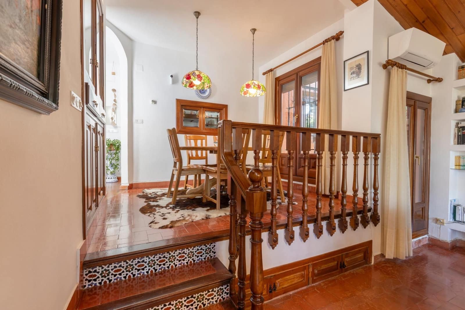 6 bedroom Villa for sale in Huetor Vega with garage - € 850,000 (Ref: 9534175)