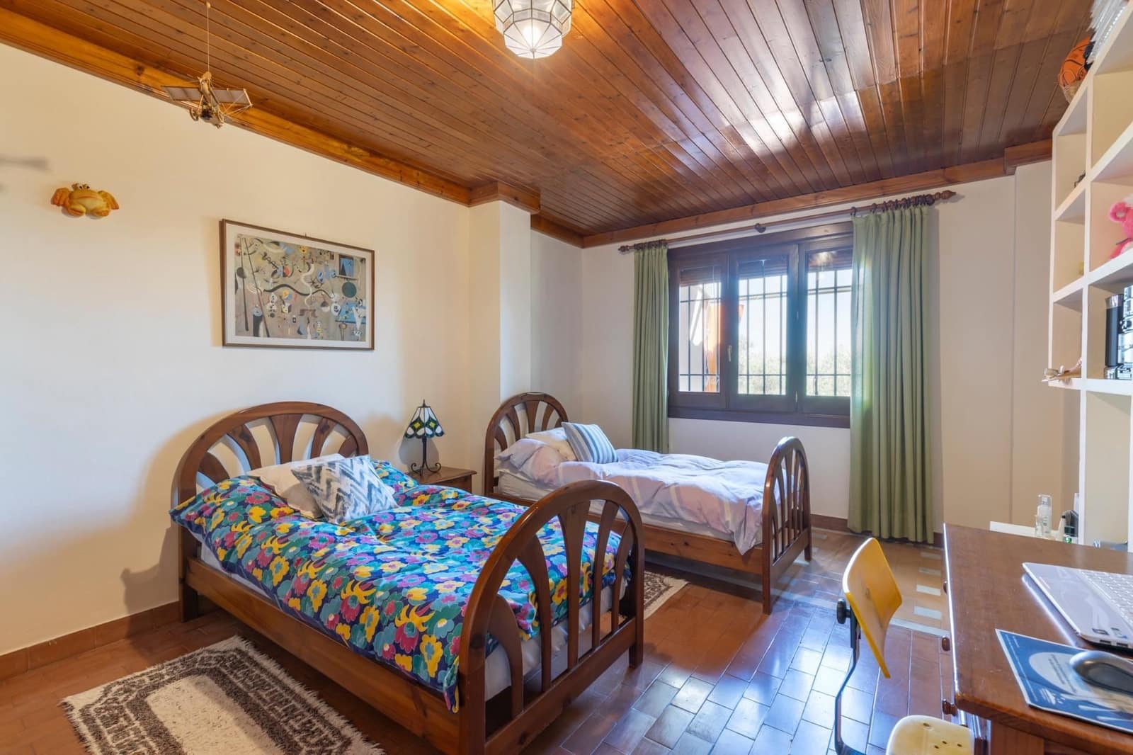 6 bedroom Villa for sale in Huetor Vega with garage - € 850,000 (Ref: 9534175)