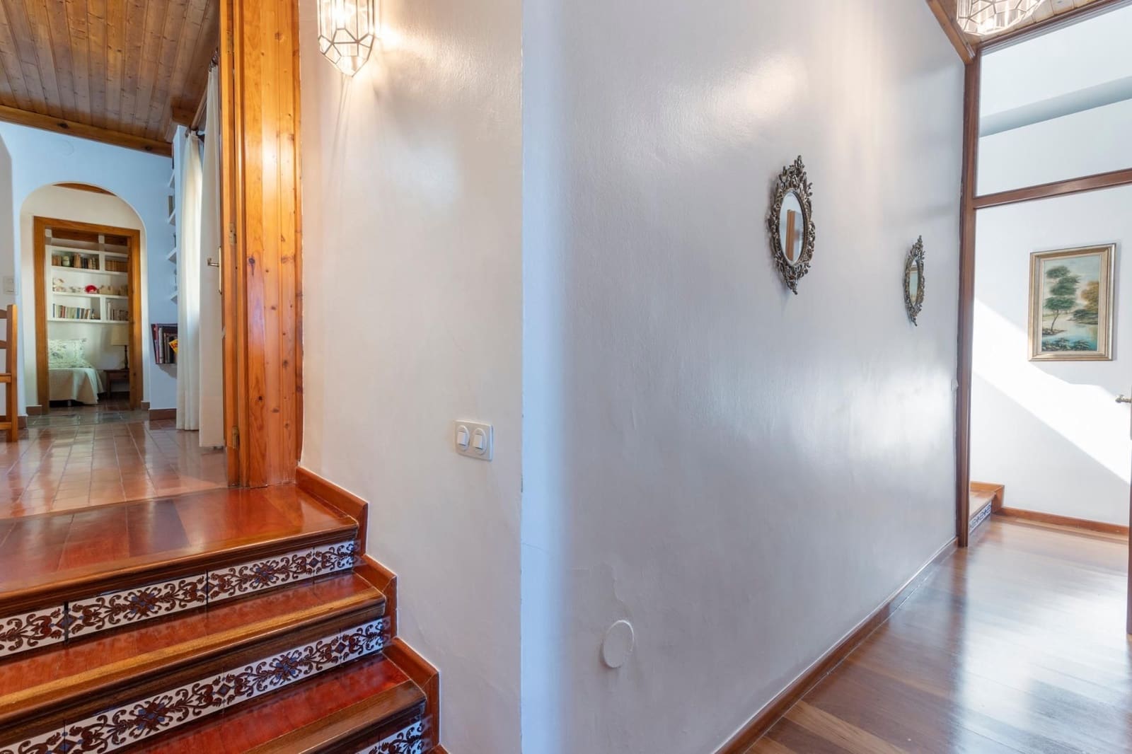 6 bedroom Villa for sale in Huetor Vega with garage - € 850,000 (Ref: 9534175)