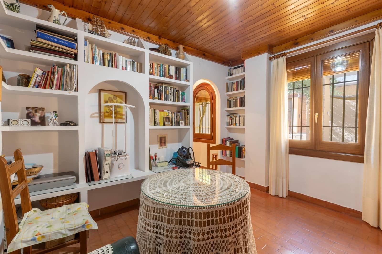 6 bedroom Villa for sale in Huetor Vega with garage - € 850,000 (Ref: 9534175)