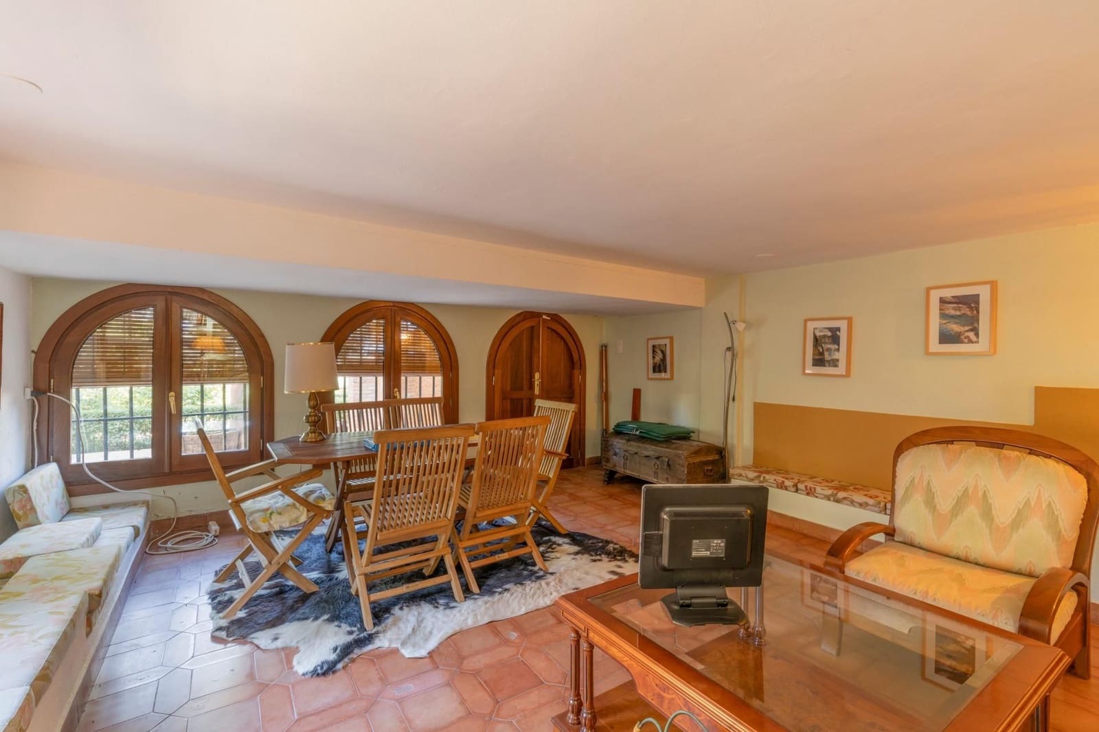 6 bedroom Villa for sale in Huetor Vega with garage - € 850,000 (Ref: 9534175)