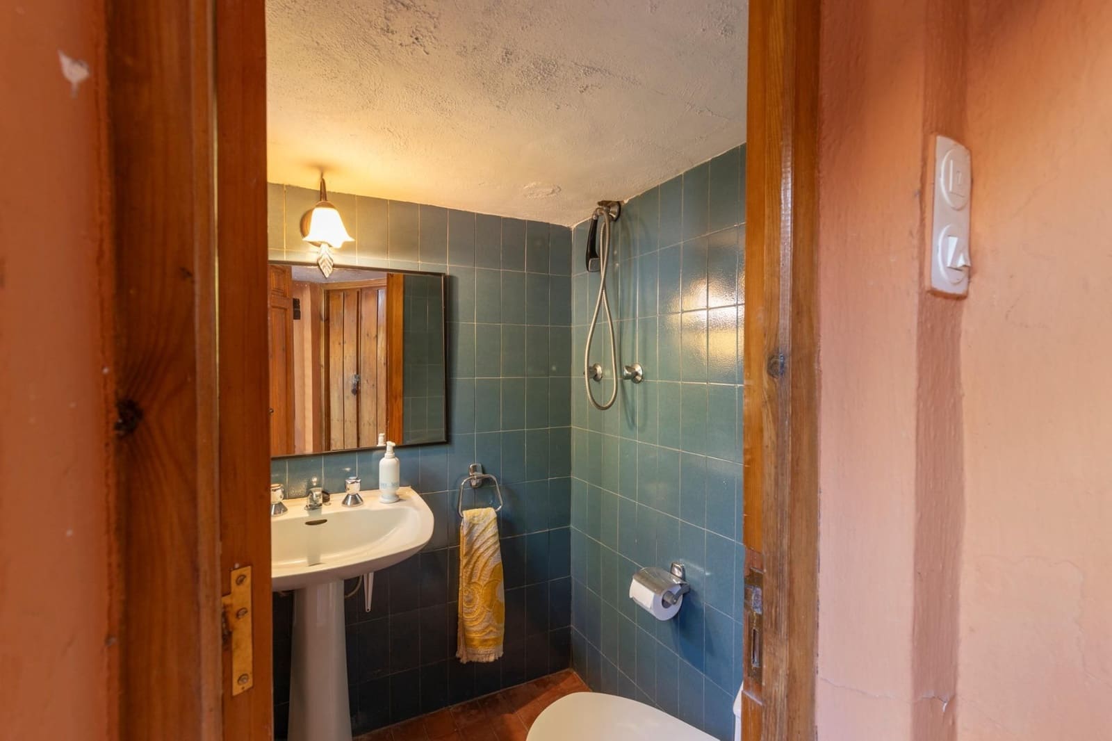 6 bedroom Villa for sale in Huetor Vega with garage - € 850,000 (Ref: 9534175)