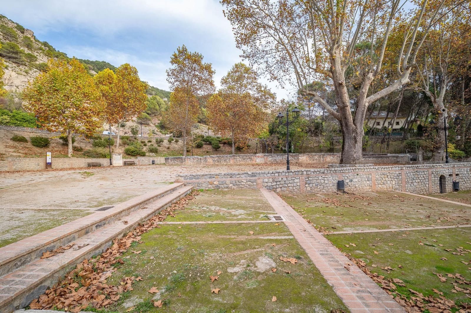 Kommersiell til salgs i Alfacar - € 449 000 (Ref: 9534176)