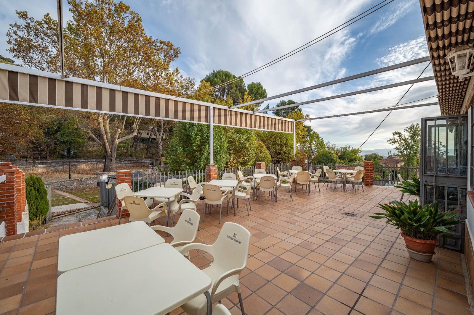 Kommersiell til salgs i Alfacar - € 449 000 (Ref: 9534176)