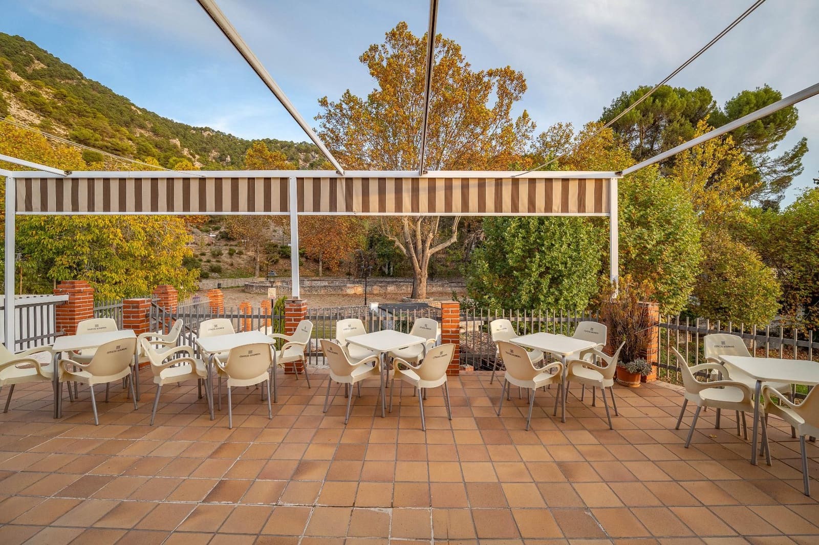 Kommersiell til salgs i Alfacar - € 449 000 (Ref: 9534176)