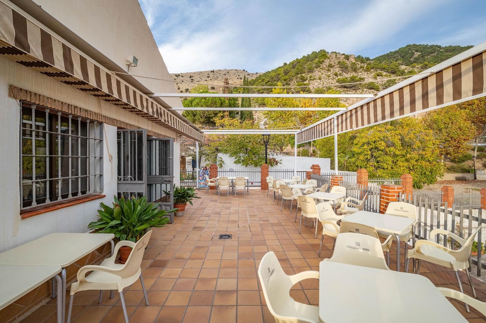 Kommersiell til salgs i Alfacar - € 449 000 (Ref: 9534176)