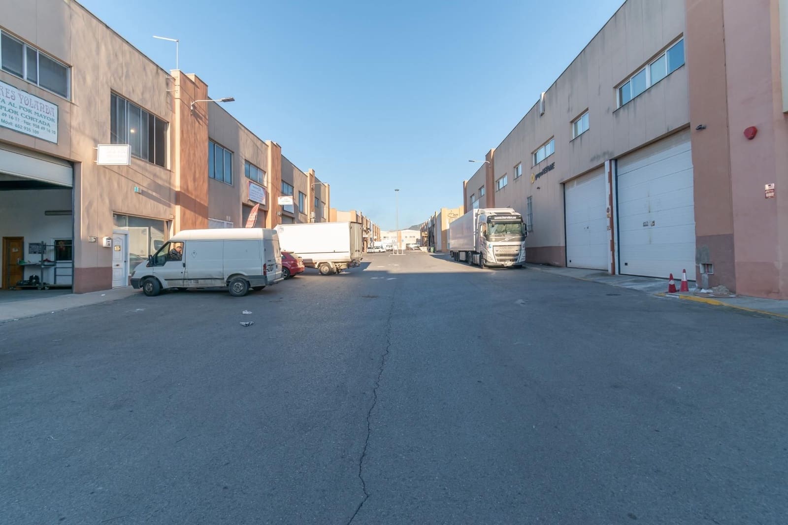 Kommersiell til salgs i Albolote - € 278 000 (Ref: 9534177)