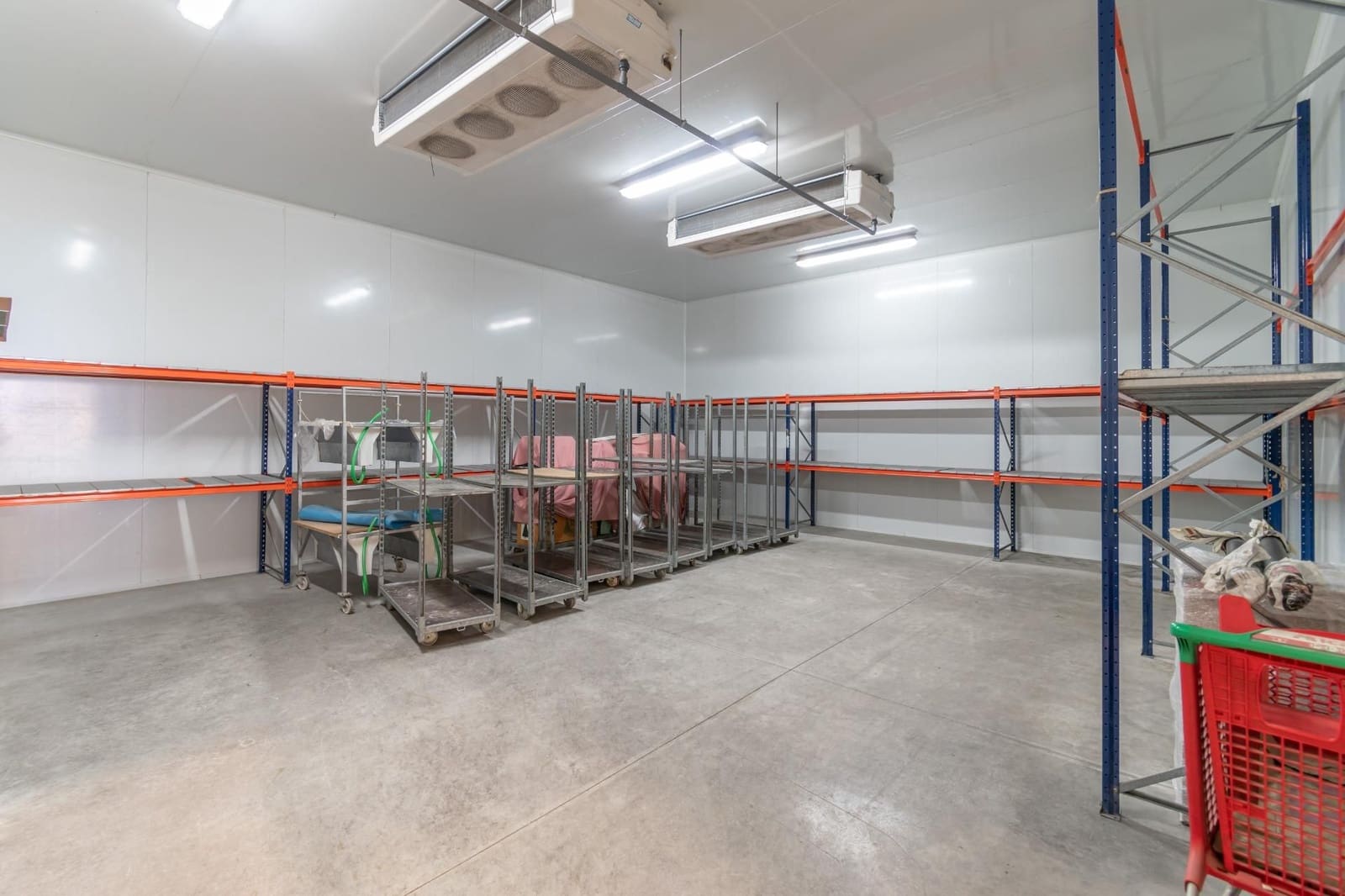 Kommersiell til salgs i Albolote - € 278 000 (Ref: 9534177)