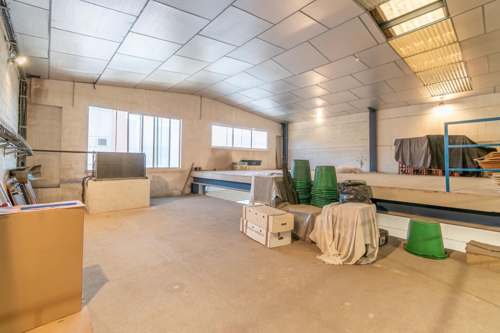 Kommersiell til salgs i Albolote - € 278 000 (Ref: 9534177)