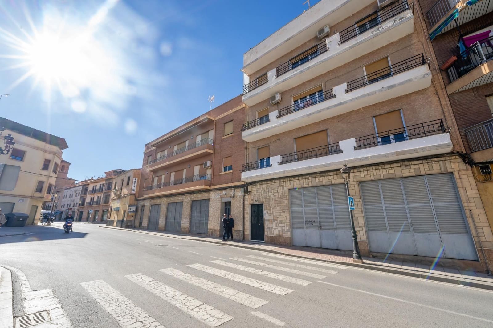 Commercial for sale in Guadix - € 140,000 (Ref: 9534183)