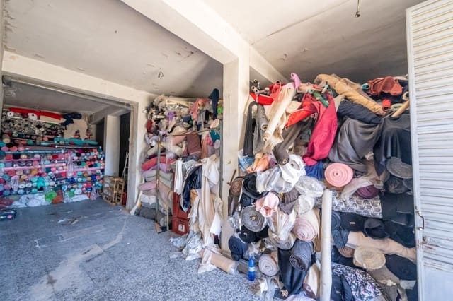 Komercyjne na sprzedaż w Guadix - 140 000 € (Ref: 9534183)