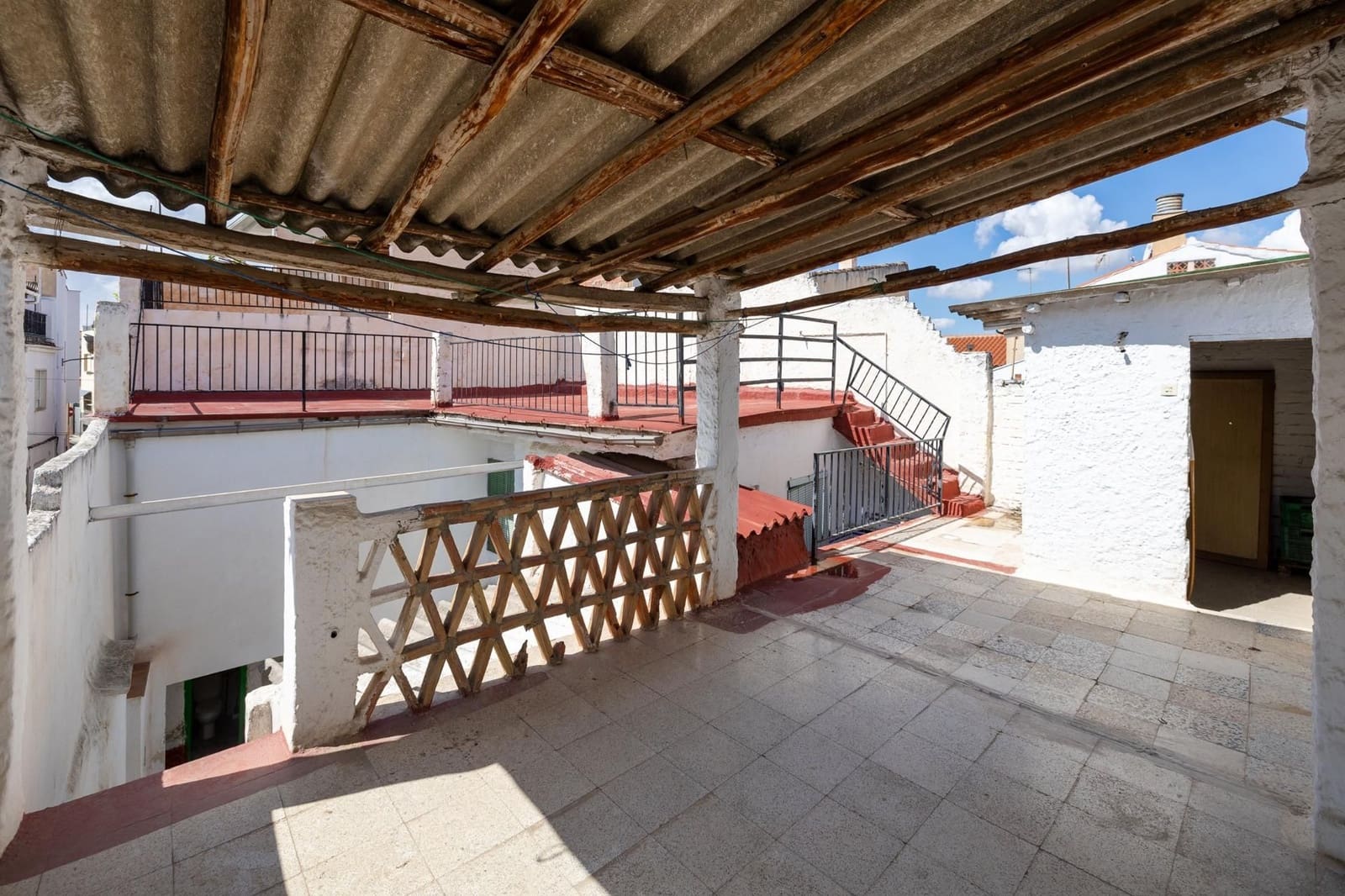 5 soveværelse Lejlighed til salg i Granada by - € 219.000 (Ref: 9534186)