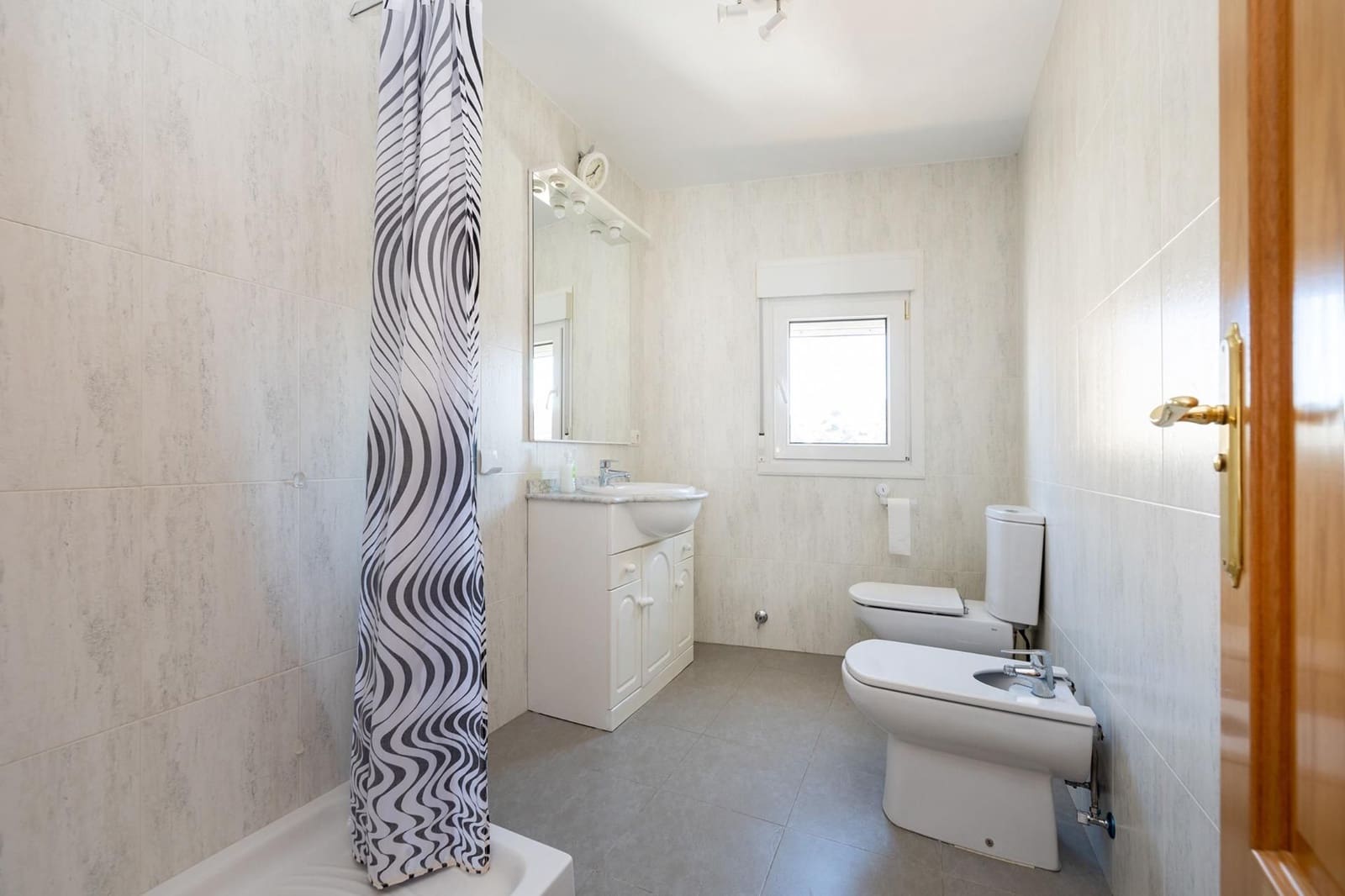 1 bedroom Flat for sale in Huetor Santillan - € 124,500 (Ref: 9534187)