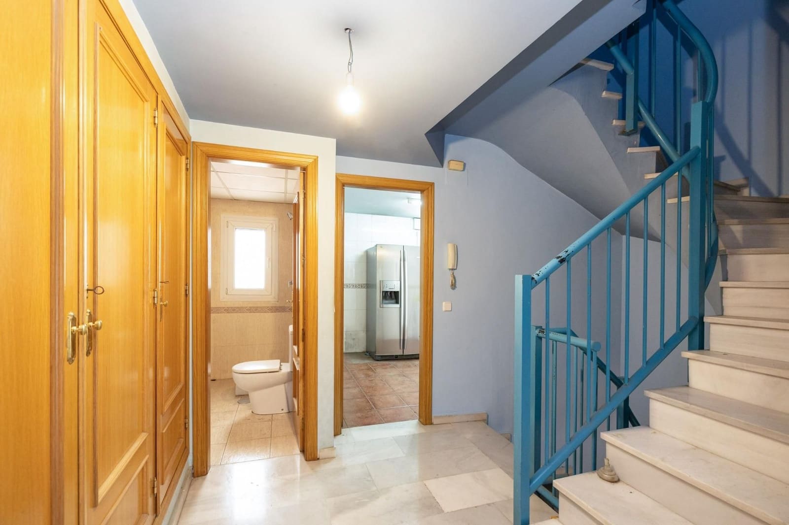 3 sypialnia Dom blizniak na sprzedaż w Miasto Grenada z garażem - 390 000 € (Ref: 9534188)