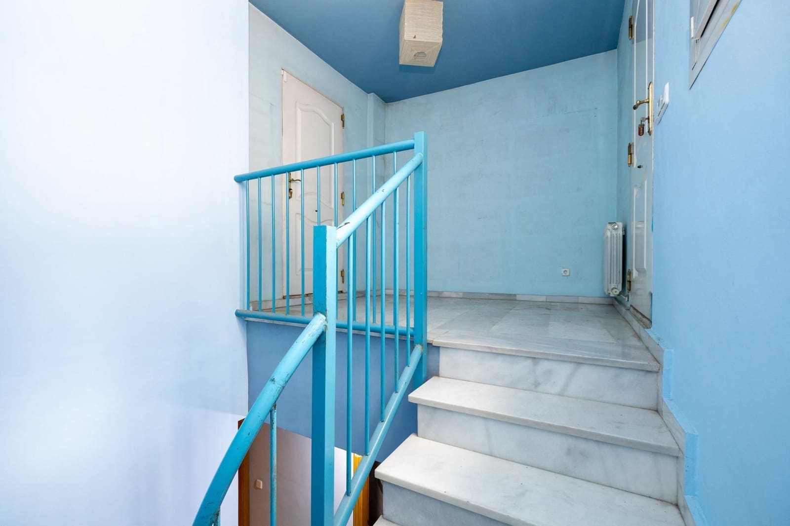 3 sypialnia Dom blizniak na sprzedaż w Miasto Grenada z garażem - 390 000 € (Ref: 9534188)