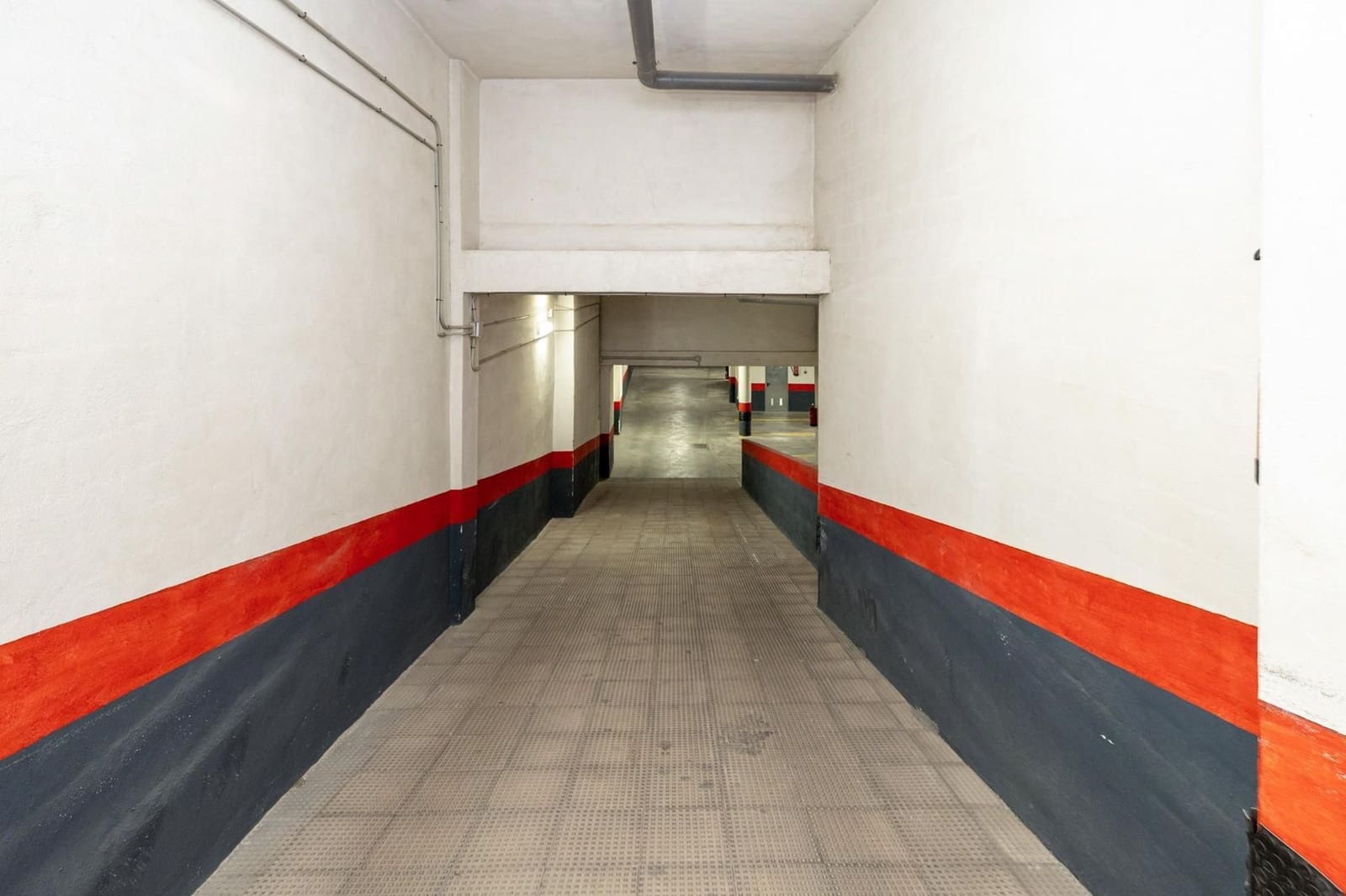 3 sypialnia Dom blizniak na sprzedaż w Miasto Grenada z garażem - 390 000 € (Ref: 9534188)