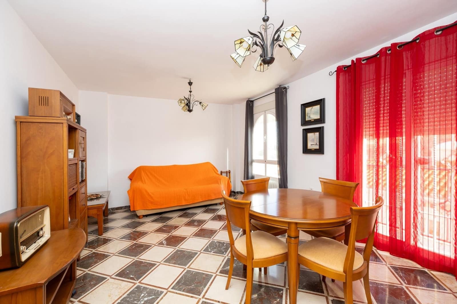 4 bedroom Villa for sale in Gojar with pool garage - € 295,000 (Ref: 9534189)