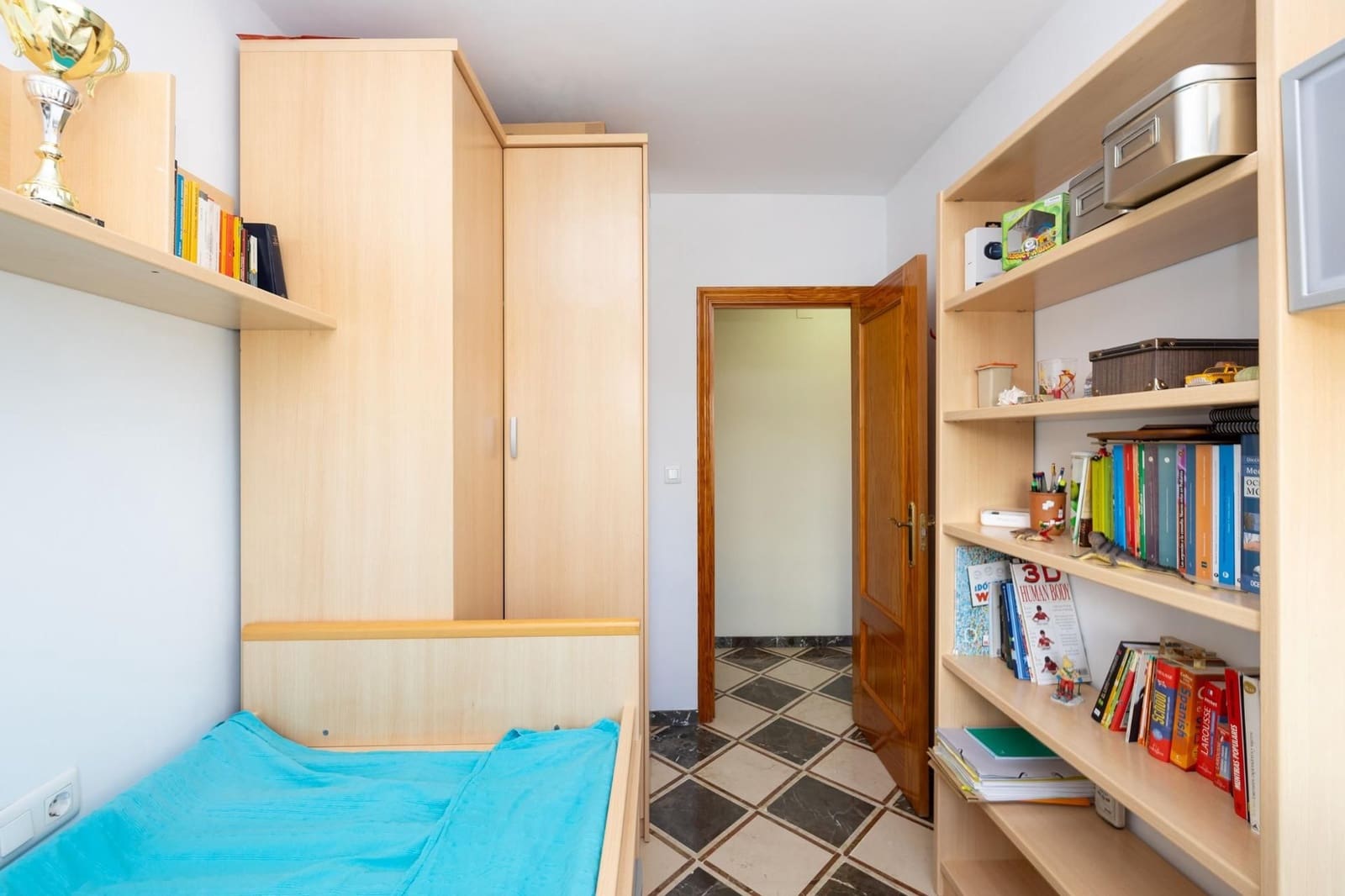 4 bedroom Villa for sale in Gojar with pool garage - € 295,000 (Ref: 9534189)