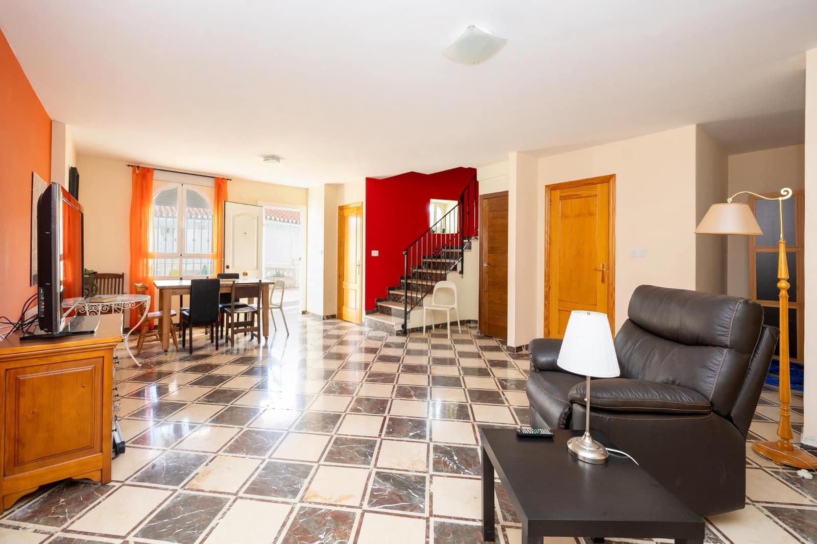 4 bedroom Villa for sale in Gojar with pool garage - € 295,000 (Ref: 9534189)