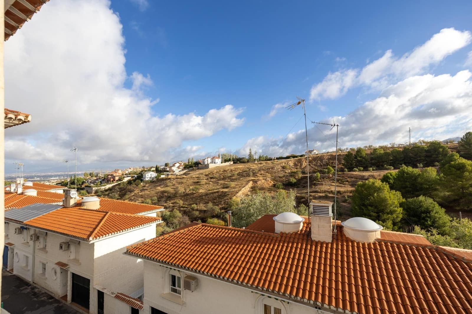 4 bedroom Villa for sale in Gojar with pool garage - € 295,000 (Ref: 9534189)