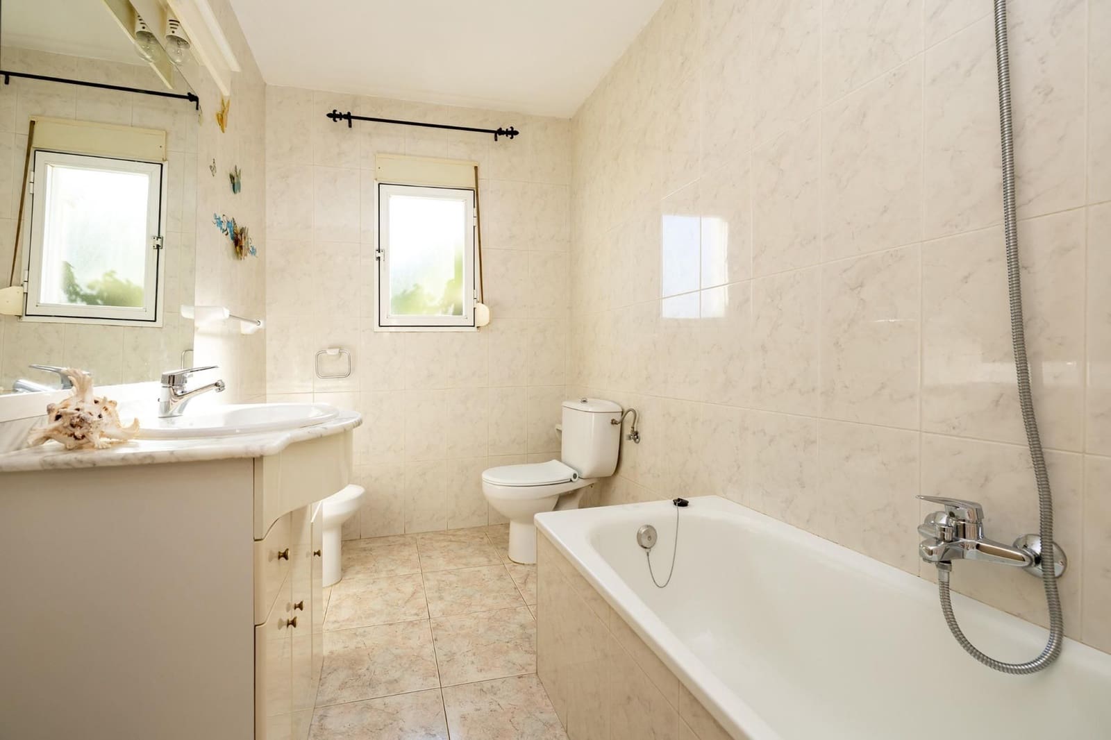 4 Zimmer Villa zu verkaufen in Rubite mit Garage - 220.000 € (Ref: 9534190)