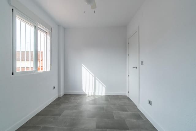 3 Zimmer Wohnung zu verkaufen in Albolote - 165.000 € (Ref: 9534192)