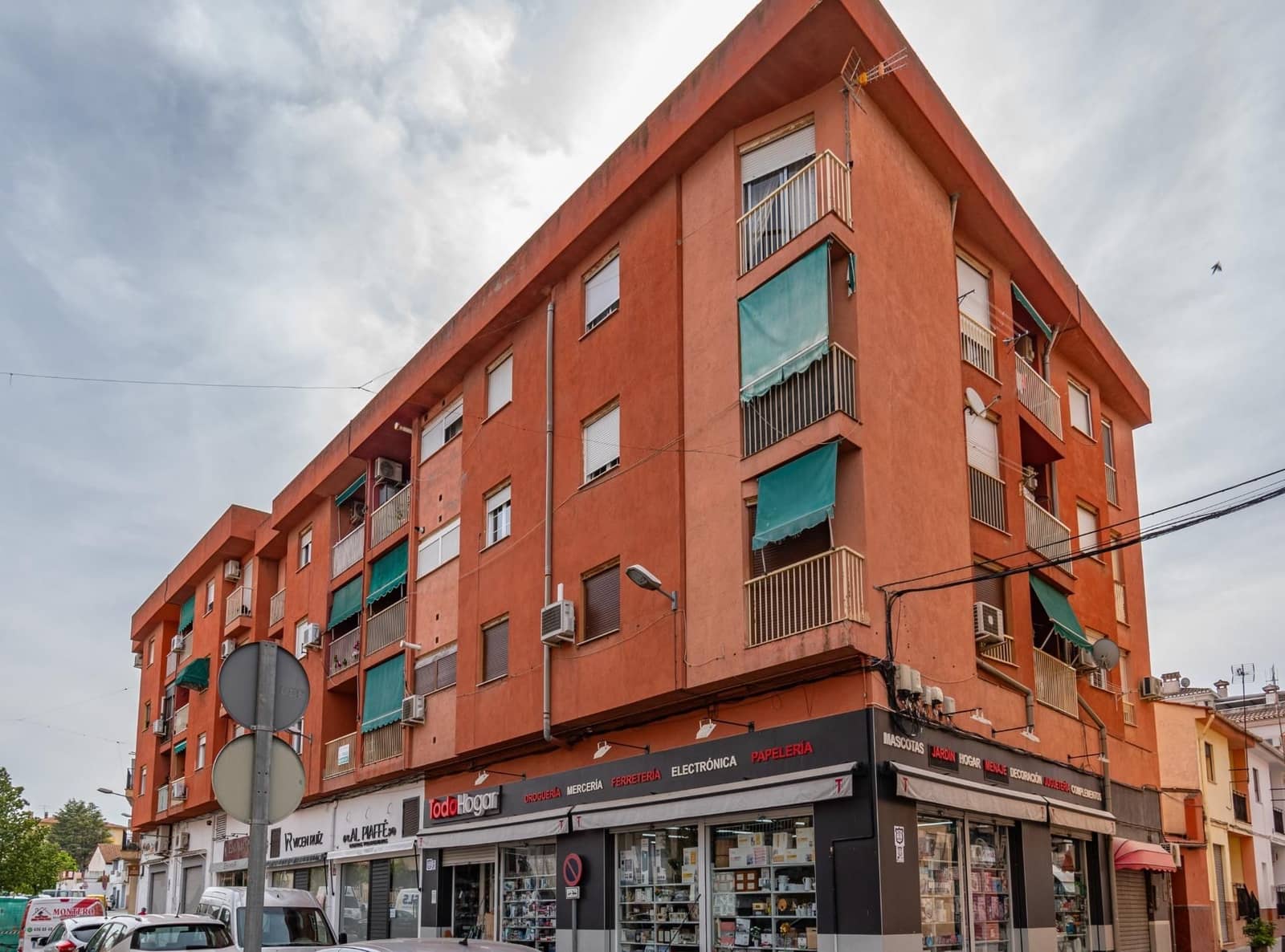 3 bedroom Flat for sale in Albolote - € 165,000 (Ref: 9534192)