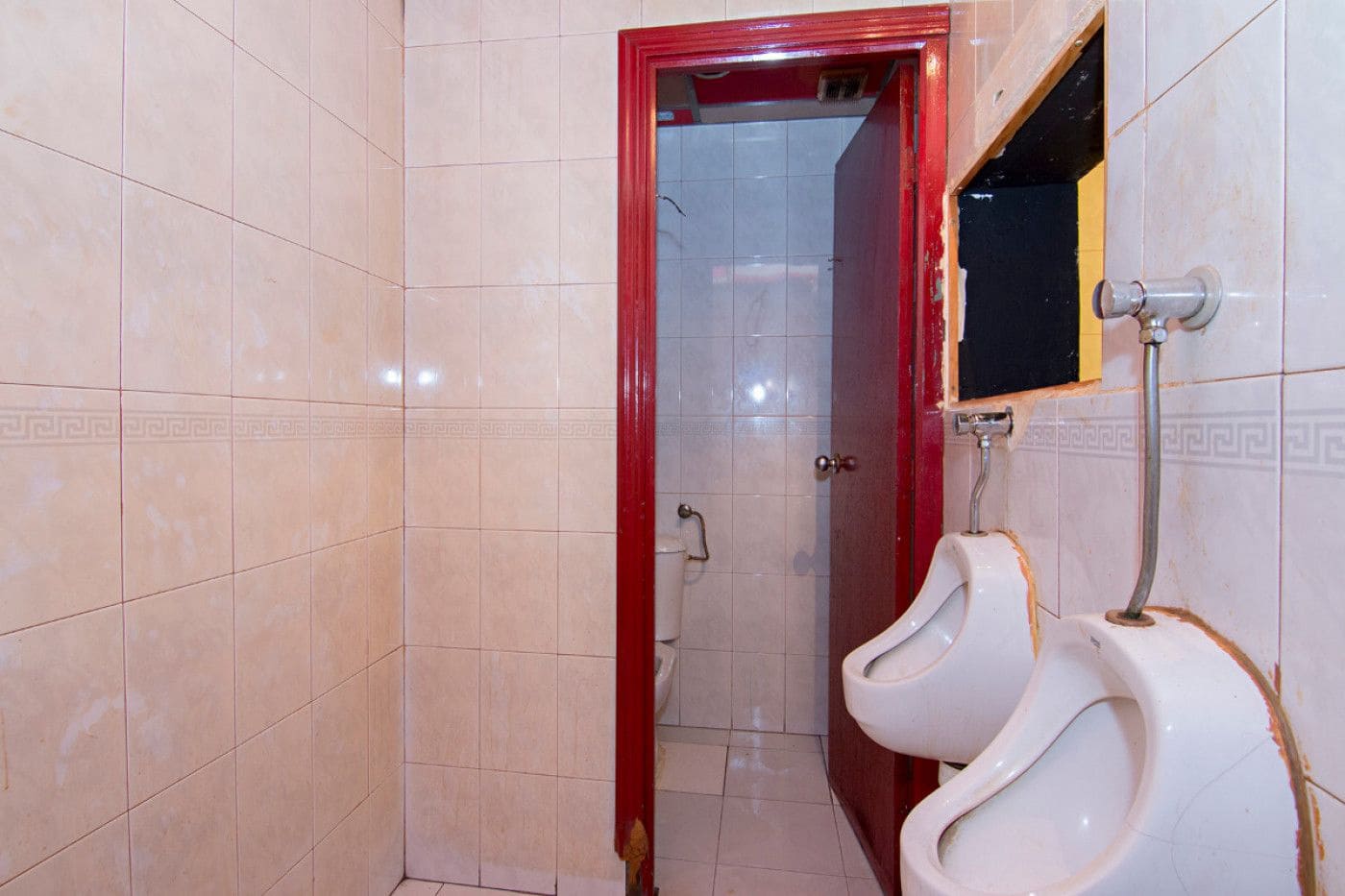 Local Comercial en Granada ciudad en venta - 200.000 € (Ref: 9534194)