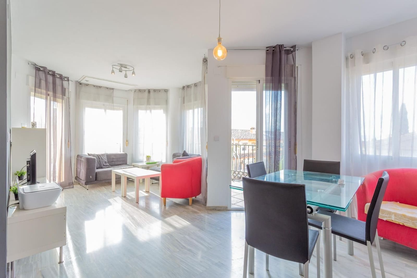 Piso de 1 habitación en Las Gabias en venta con garaje - 124.900 € (Ref: 9534197)