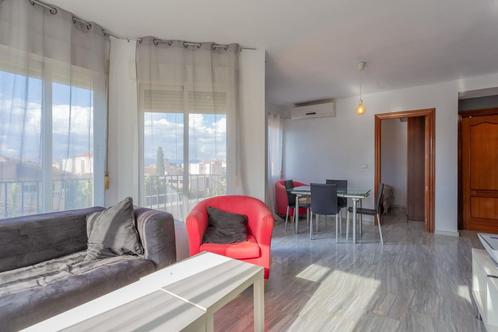 Piso de 1 habitación en Las Gabias en venta con garaje - 124.900 € (Ref: 9534197)