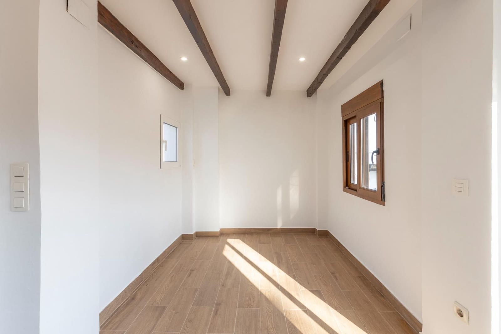 2 slaapkamer Huis te koop in Granada stad - € 299.000 (Ref: 9534200)