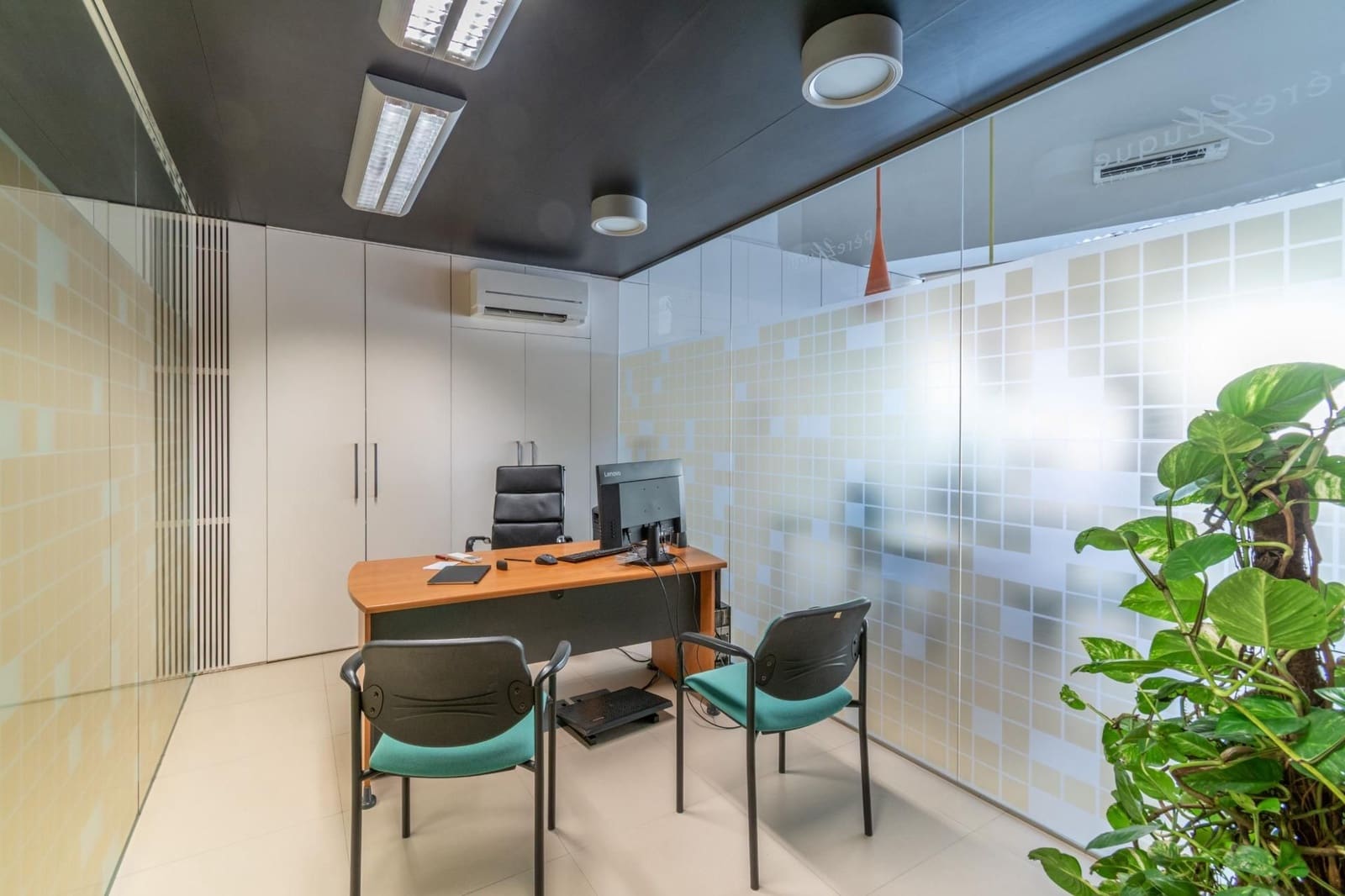 Erhverv til salg i Motril - € 295.000 (Ref: 9534201)