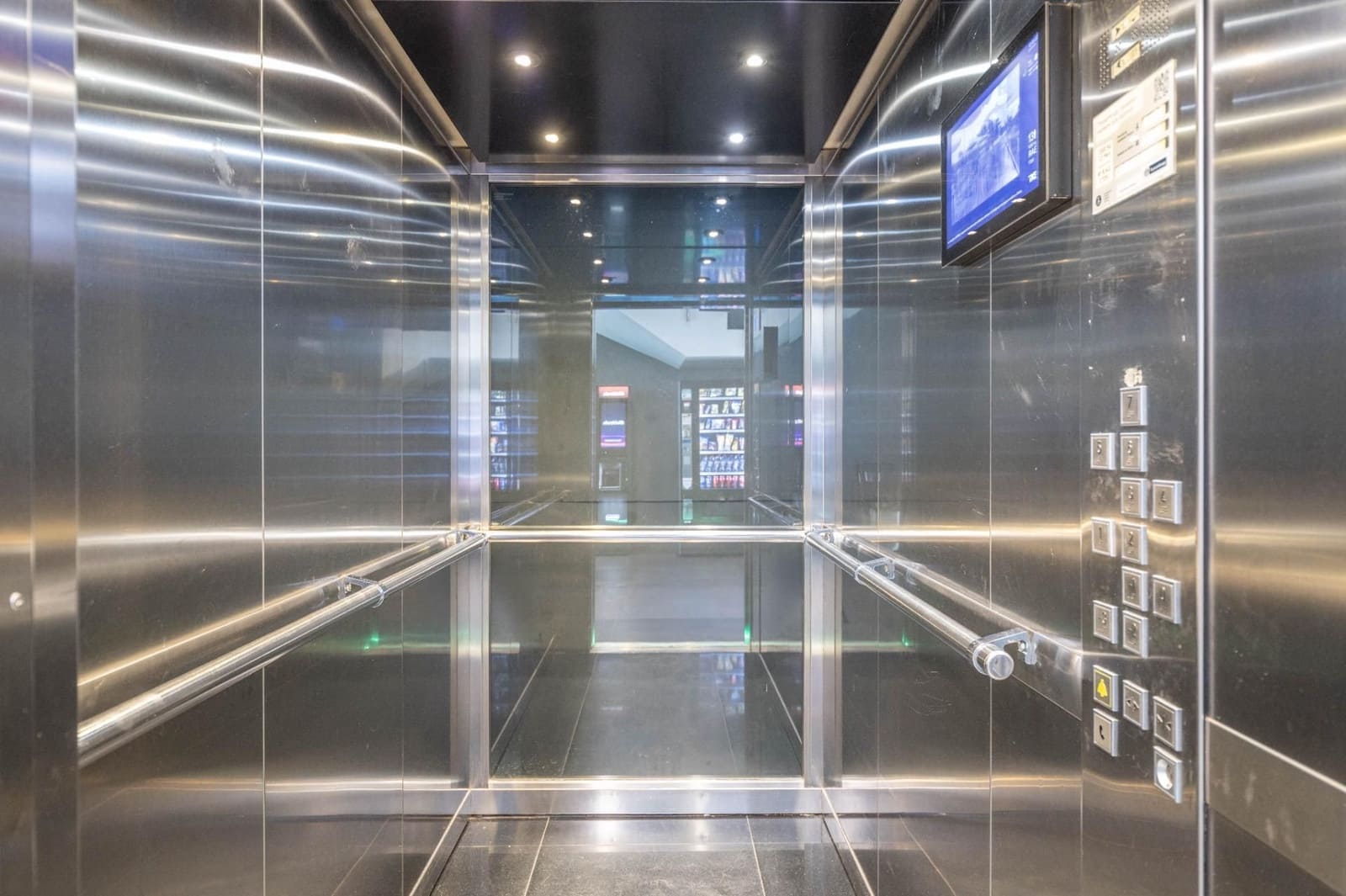 Garage te koop in Granada stad - € 35.000 (Ref: 9534202)