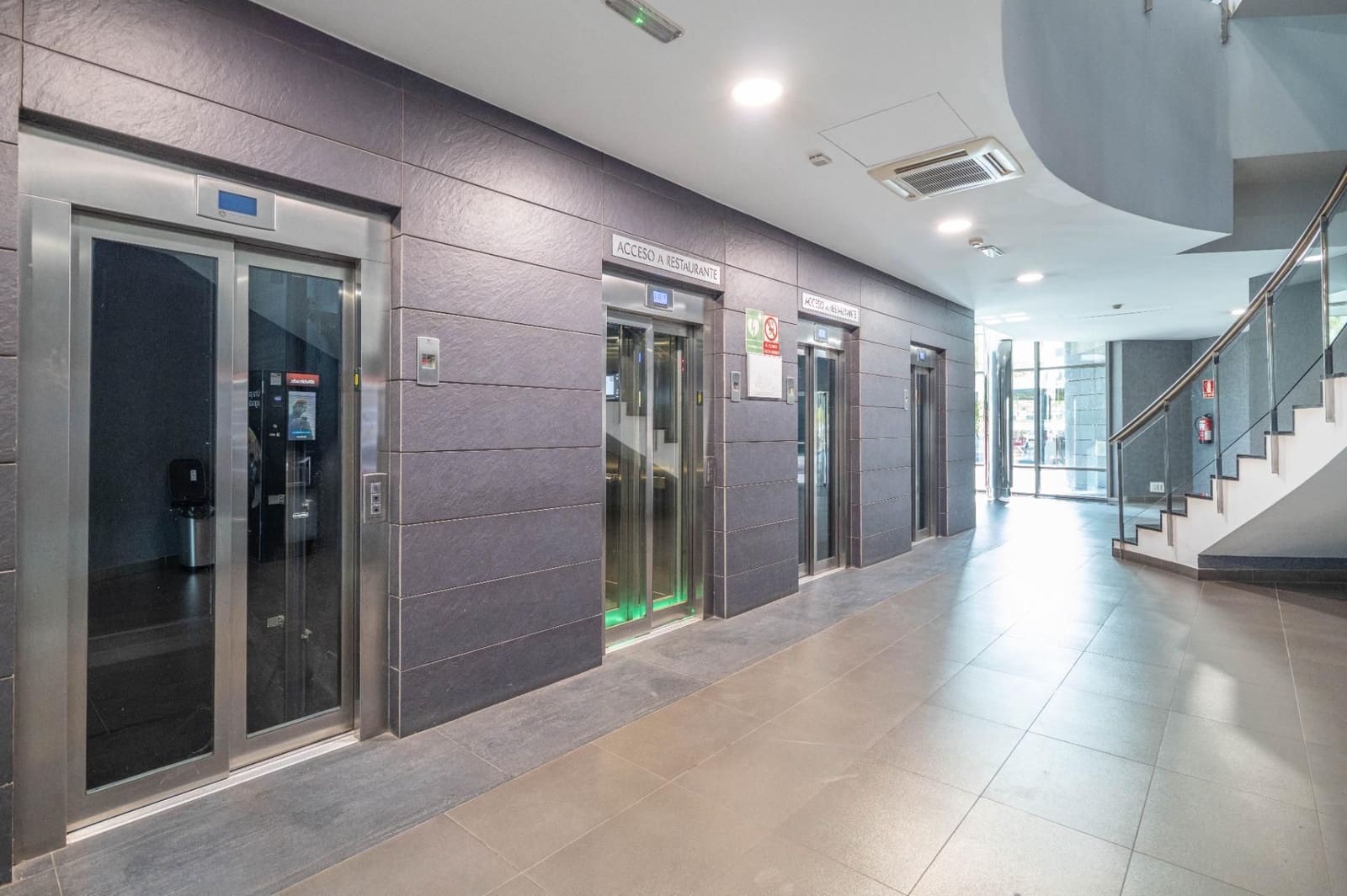 Garage te koop in Granada stad - € 35.000 (Ref: 9534202)