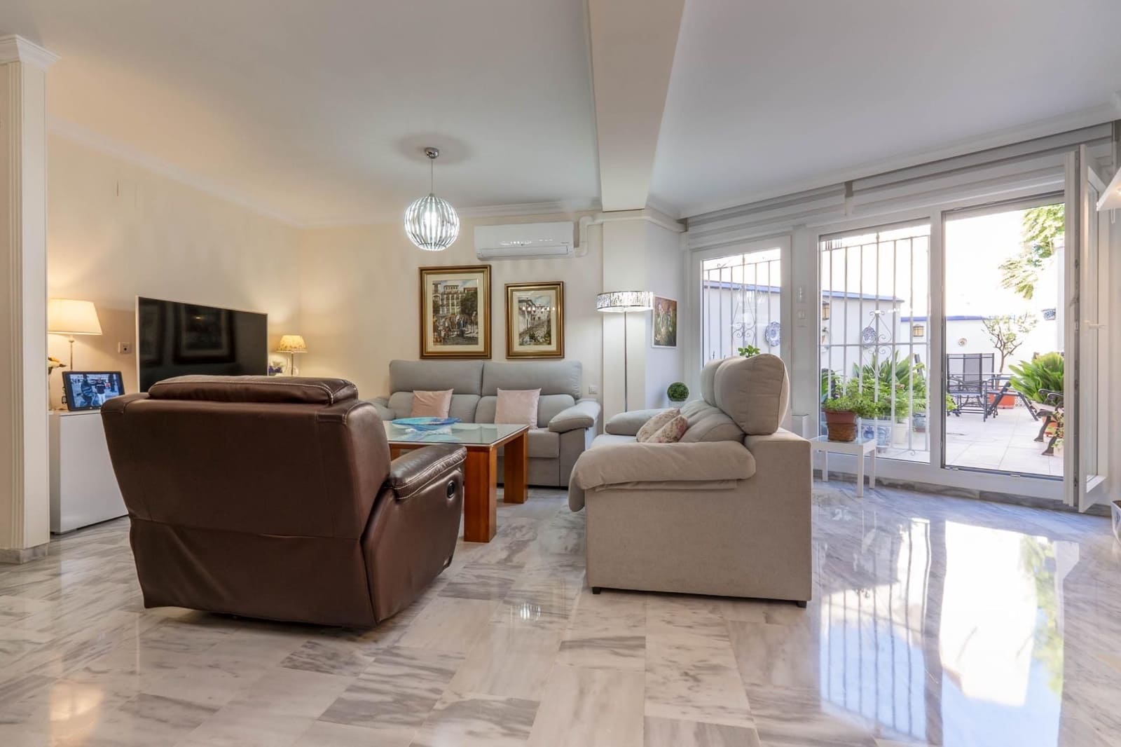 2 soveværelse Lejlighed til salg i Granada by - € 299.000 (Ref: 9534203)