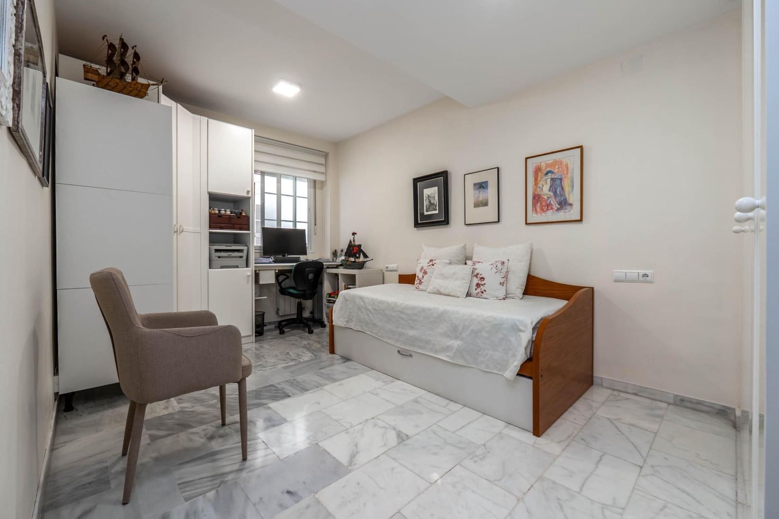 2 soveværelse Lejlighed til salg i Granada by - € 299.000 (Ref: 9534203)